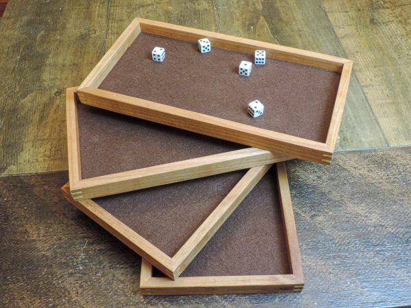 Wood dice tray with maple miter keys and felt inlay on a baltic birch bottom. Perfect for yahtzee, sorry, Parcheesi, Monopoly and Clue. Made in Canada by Bergeron Woodgrains