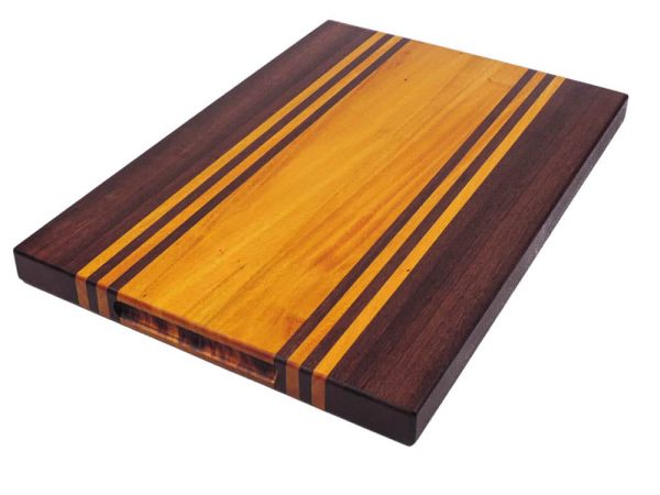 Purple heart and Osage Orange edge grain cutting board with purple heart and osage orange accent strips showcasing handles. Made in Canada by Bergeron Woodgrains