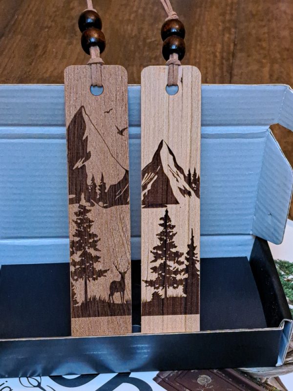 Wood engraved bookmarks with wildlife nature scene inside set inside a small gift box