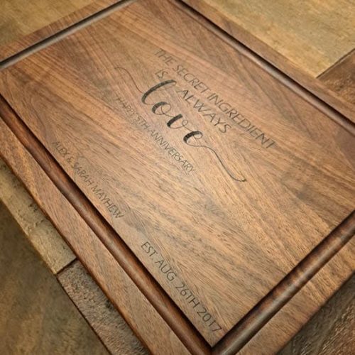 Custom Engraved walnut edge grain cutting board | Bergeron Woodgrains | Made in Canada